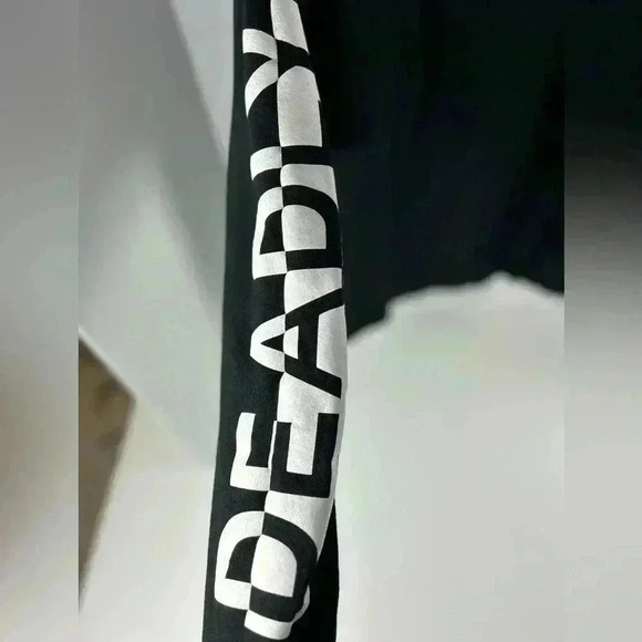 ☠️ Divided by H&M Deadly Long Sleeve t-shirt - Black- Size Large - Picture 4 of 5